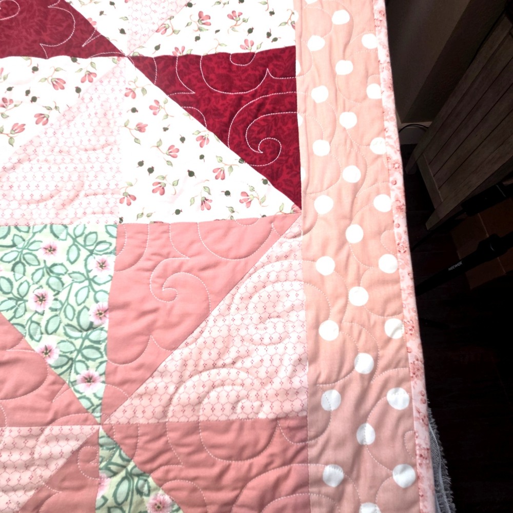 Vintage 2005 Pink Handmade Half Square Triangles Patchwork Quilt 70x48 BRAND NEW - Picture 3 of 9